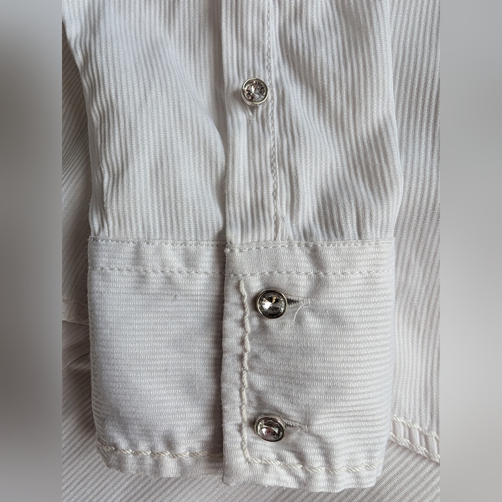 Roar White Button-Up Rhinestone Women's Shirt - Picture 13 of 16